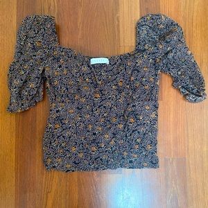 Flynn Skye Short Sleeve with Puffy Sleeves